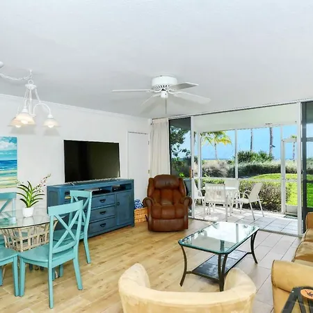 Laplaya 109A Enjoy The Balmy Gulf Breezes In This Corner End Unit Right On The Beach